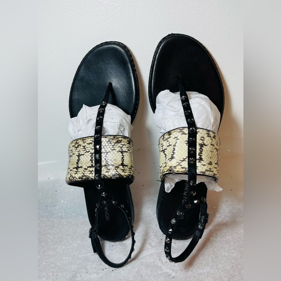 Donald J. Pliner Shoes - Donald J Pliner size 9.5 Black and Snake Print Sandals
